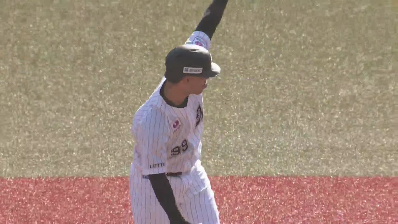 4回裏・Mソト 先制の2点タイムリー2ベースヒット