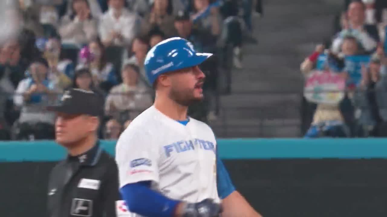 5回裏・Fマルティネス 点差を広げるタイムリー2ベース!!