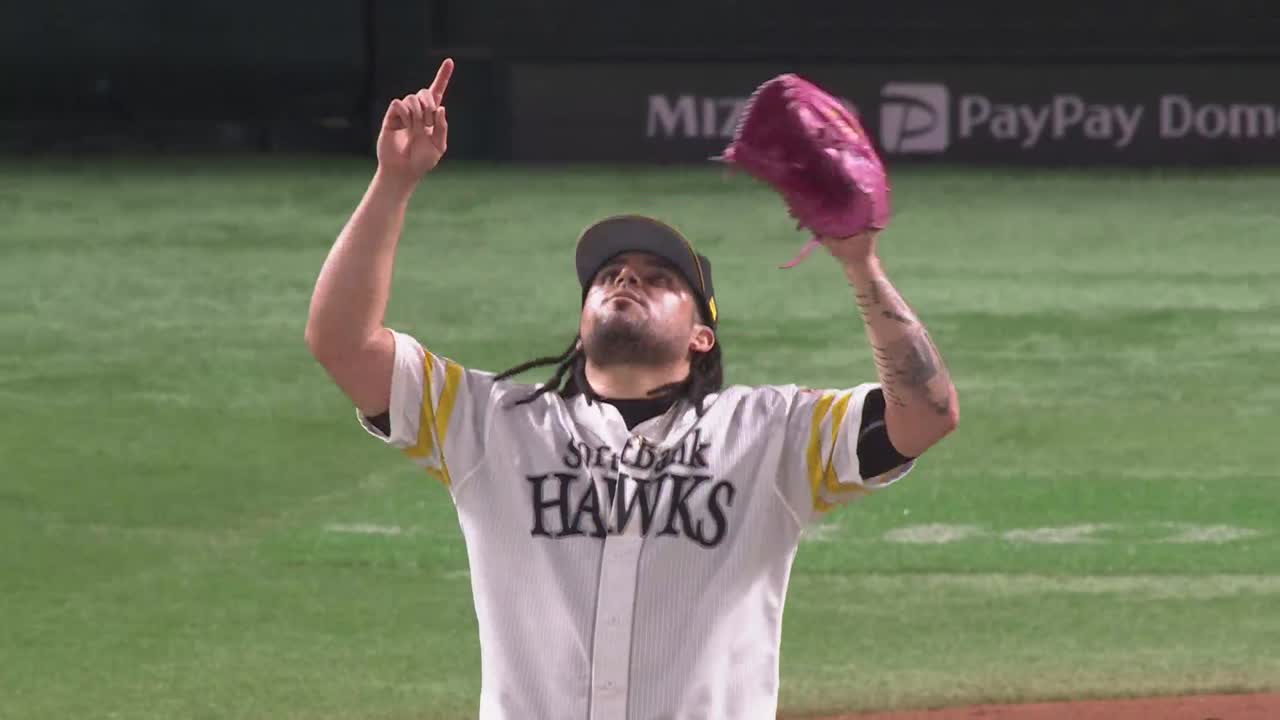 9回表・Hオスナ 日米通算200セーブ!! 3人でピシャリと抑える!!