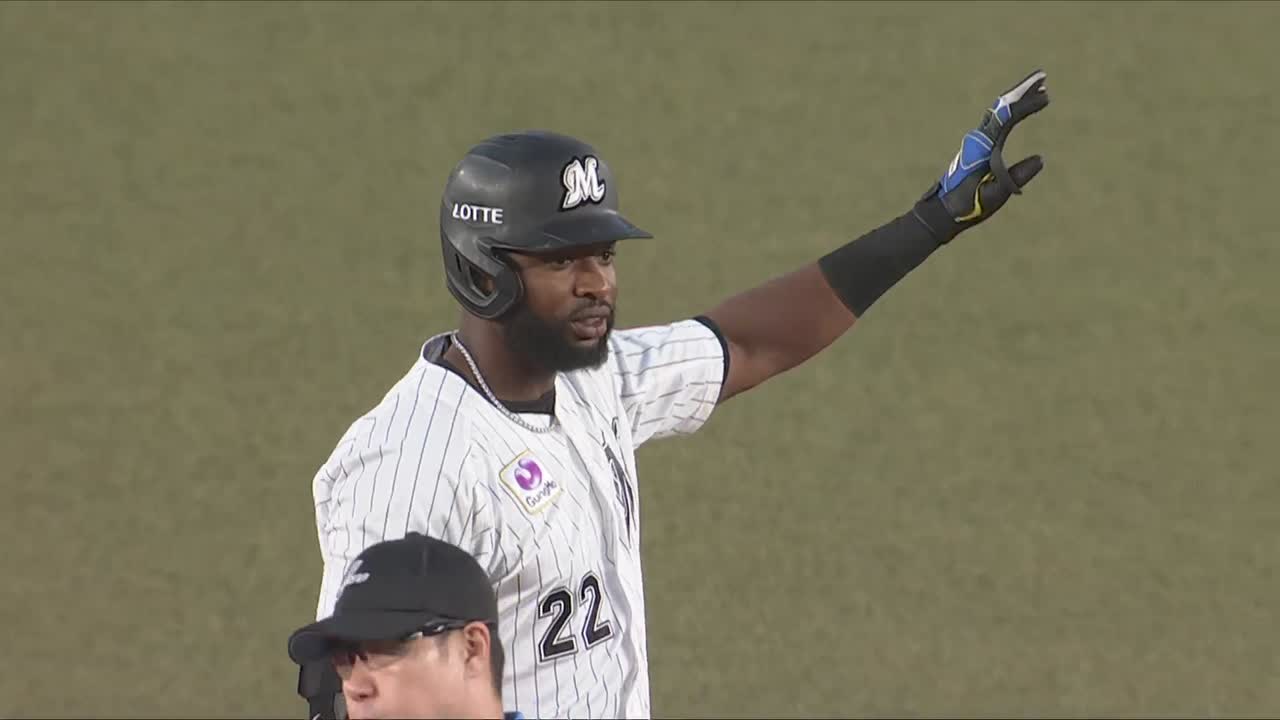 3回裏・Mポランコ 左中間を破る同点のタイムリー2ベースヒットを放つ!!