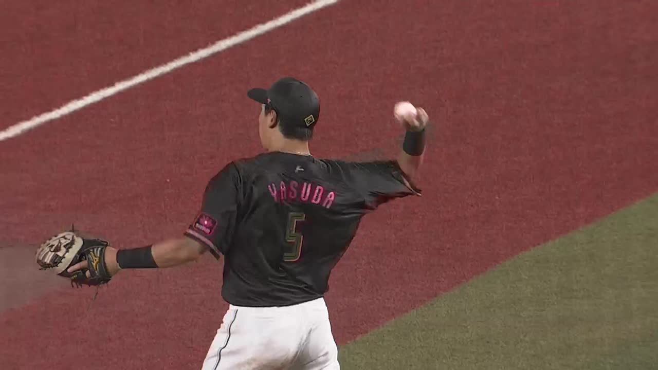 9回表・M安田尚憲 一塁線の難しい打球をスライディングキャッチ!!