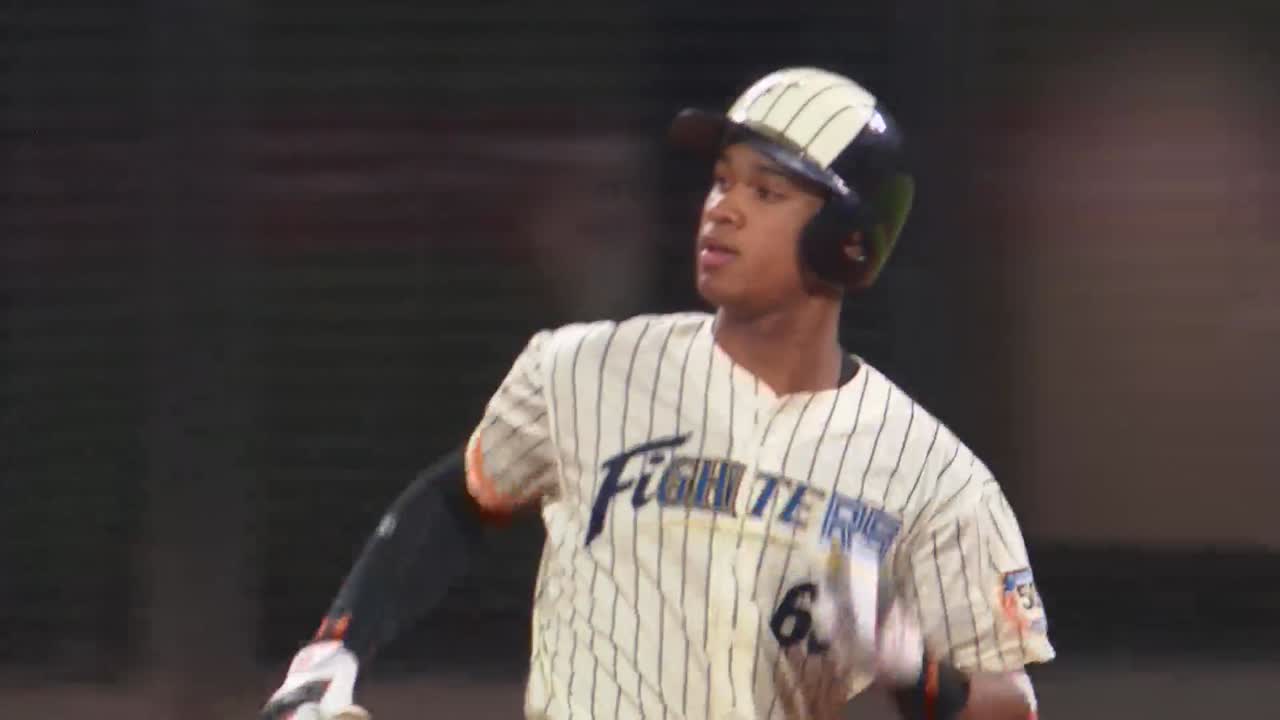 6回裏・F万波中正 今季第12号はライトへのソロホームラン!!