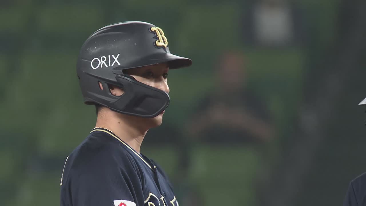 6回表・B西川龍馬 ライトへ同点タイムリー2ベースヒット!!