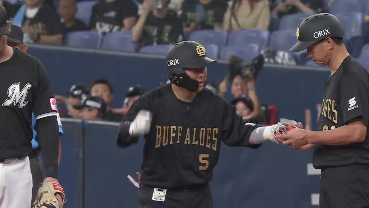 1回裏・B西野真弘 誕生日を自ら祝うクリーンヒットを放つ!!