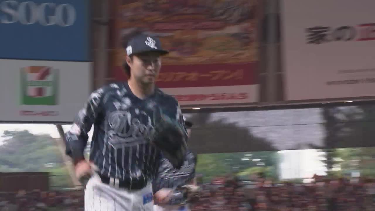 1回表・L山村崇嘉 軽快な守備!! ライン際の打球を好処理!!