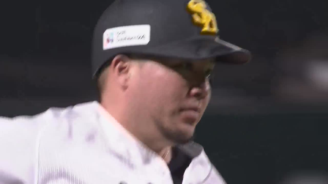 5回裏・山川穂高 3ランホームランを放ち3点差に詰め寄る!!