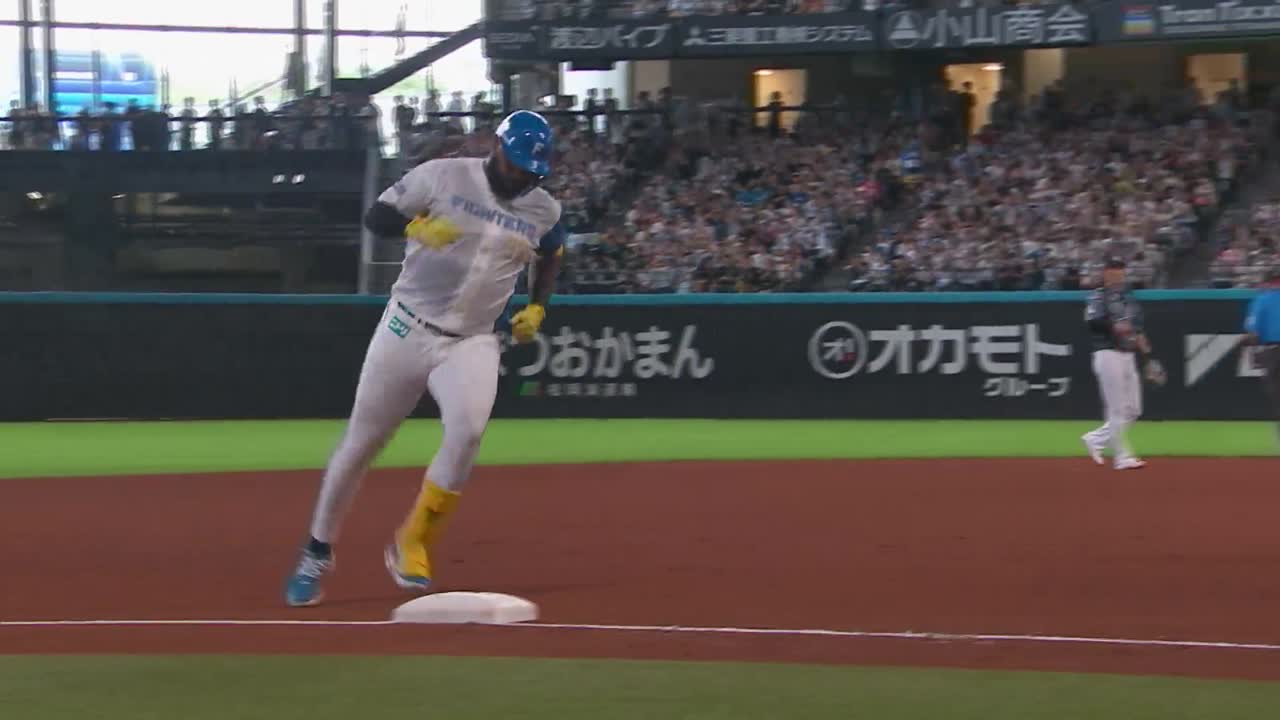 2回裏・Fレイエス 逆方向に運び先制のソロホームラン!!