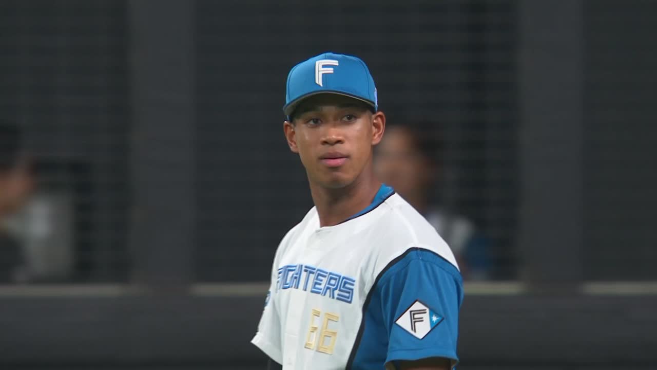 4回表・F万波中正 肩で魅せる!! 鋭いバックホームで追加点を阻止!!