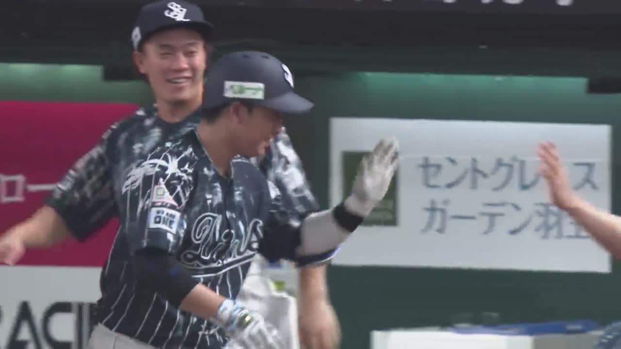 3回裏・L古賀悠斗 反撃の一発!! レフトスタンドへの3号ソロ!!