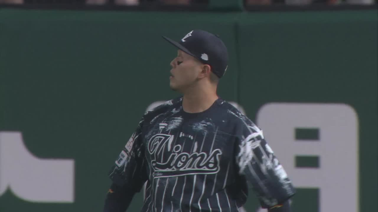 5回表・L蛭間拓哉 スライディングキャッチ!! ヒット性の打球を好守!!