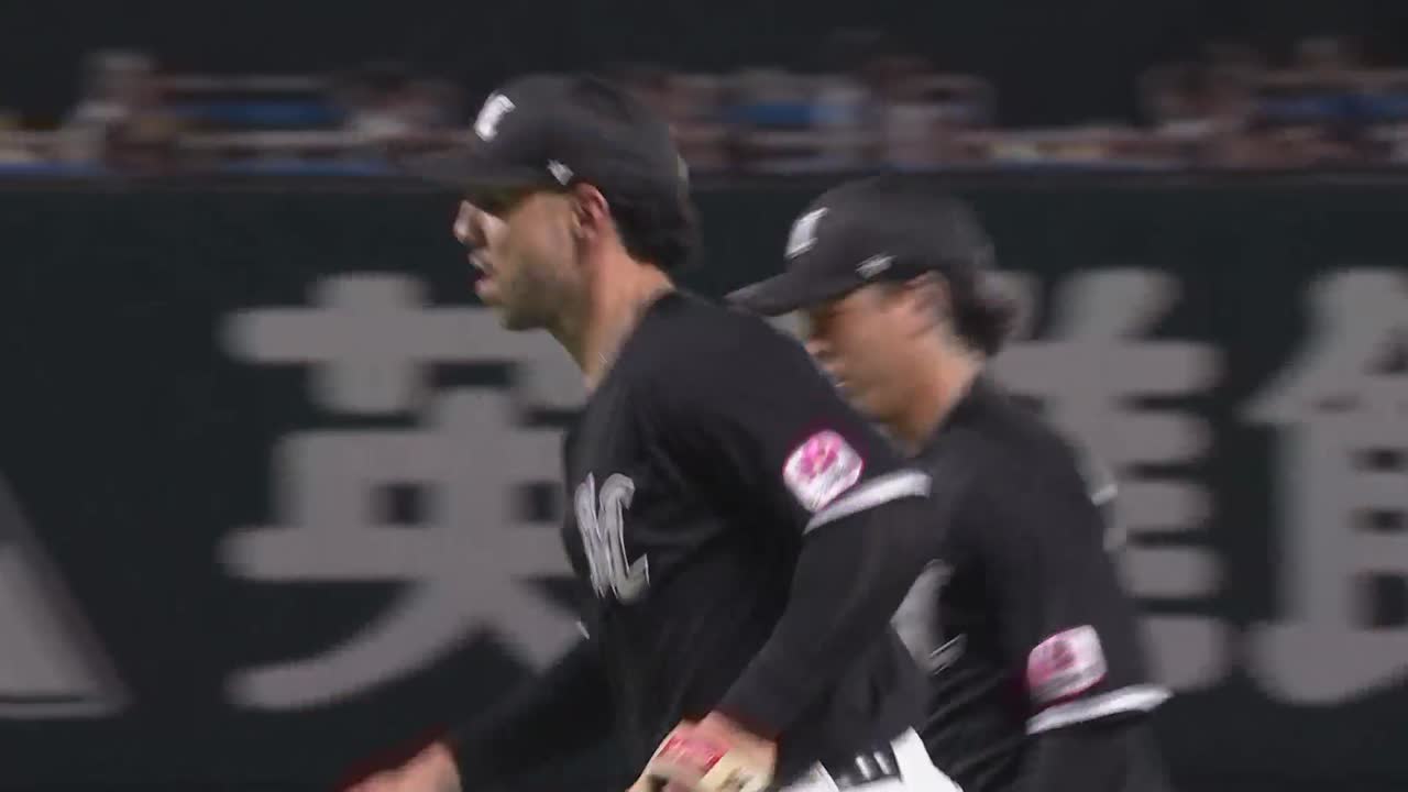 6回裏・Mソト 抜けそうな打球をダイビングキャッチ!! 守備で盛り立てる!!