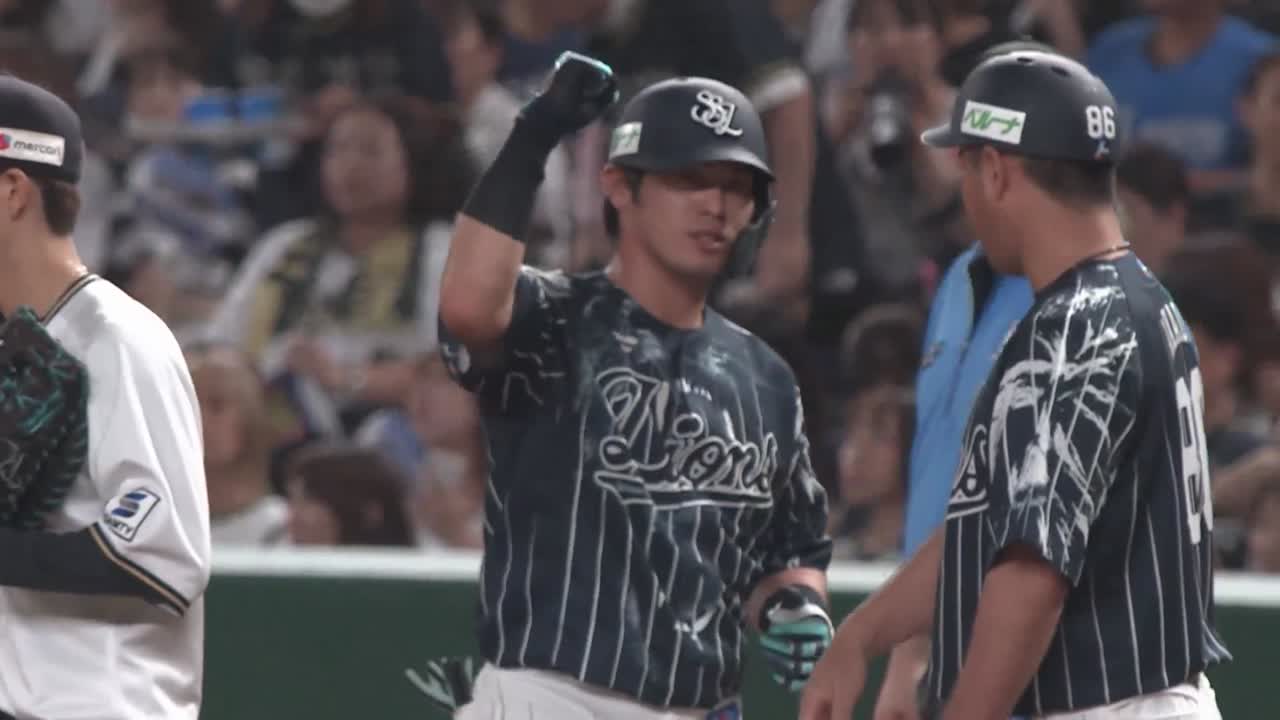 6回裏・L岸潤一郎 三遊間を抜けるタイムリーヒットで先制!!