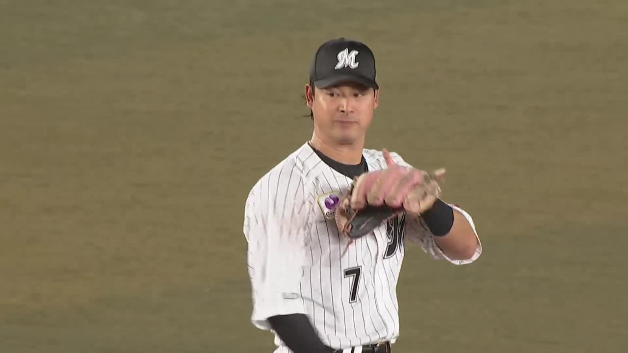 3回表・M藤岡裕大 二遊間の打球を華麗に捌きアウトを奪う!!