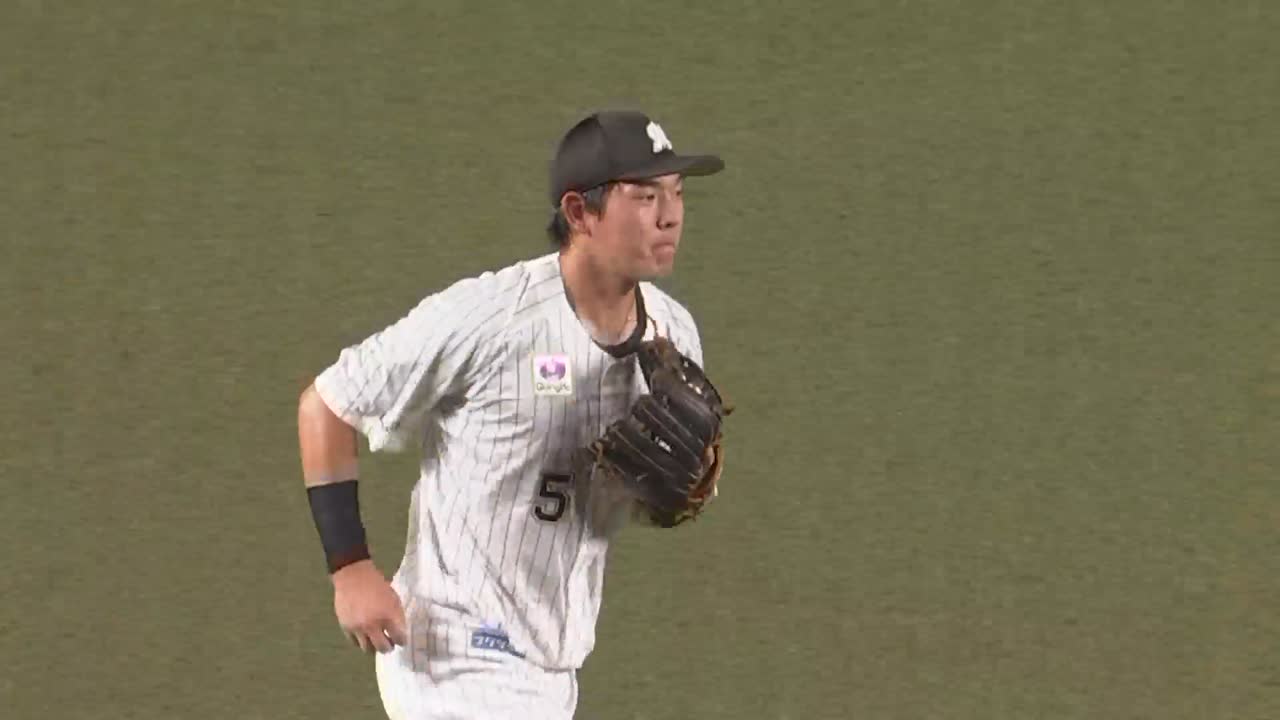 8回表・M安田尚憲 飛びついた!! 見事なファインプレー!!