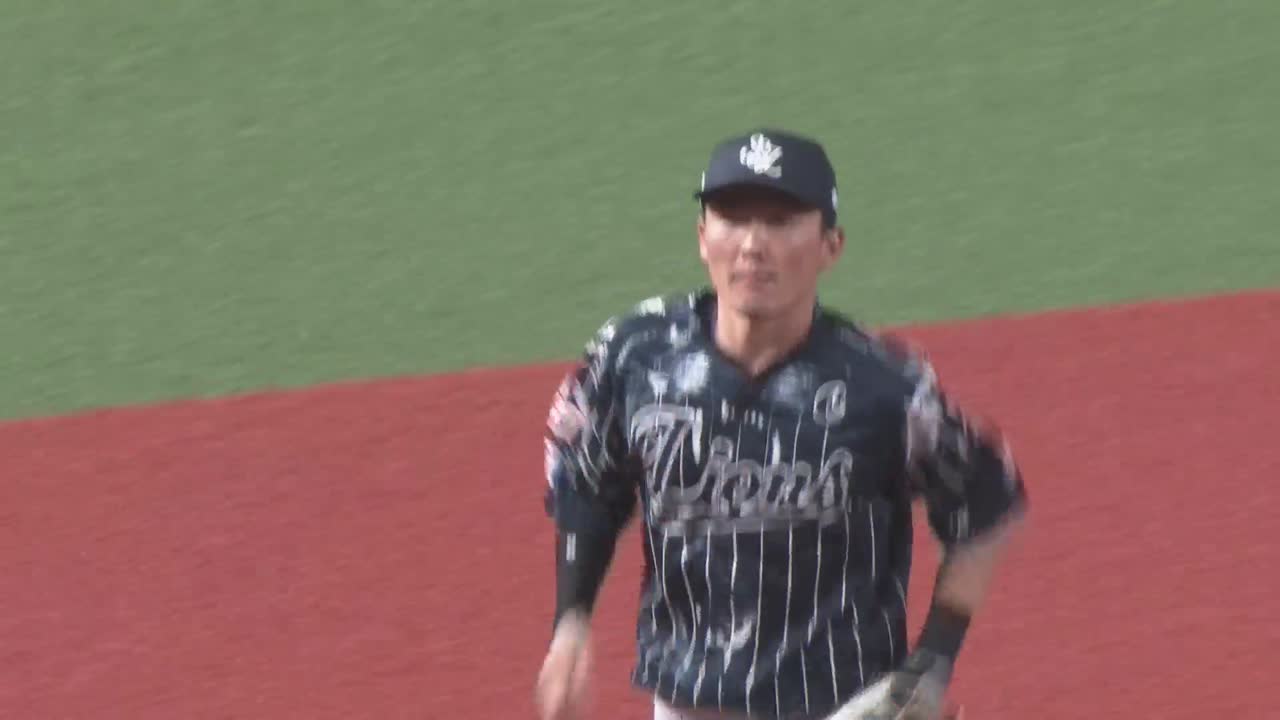 8回表・L源田壮亮 たまらん!! 抜けていれば1点の場面で好守!!