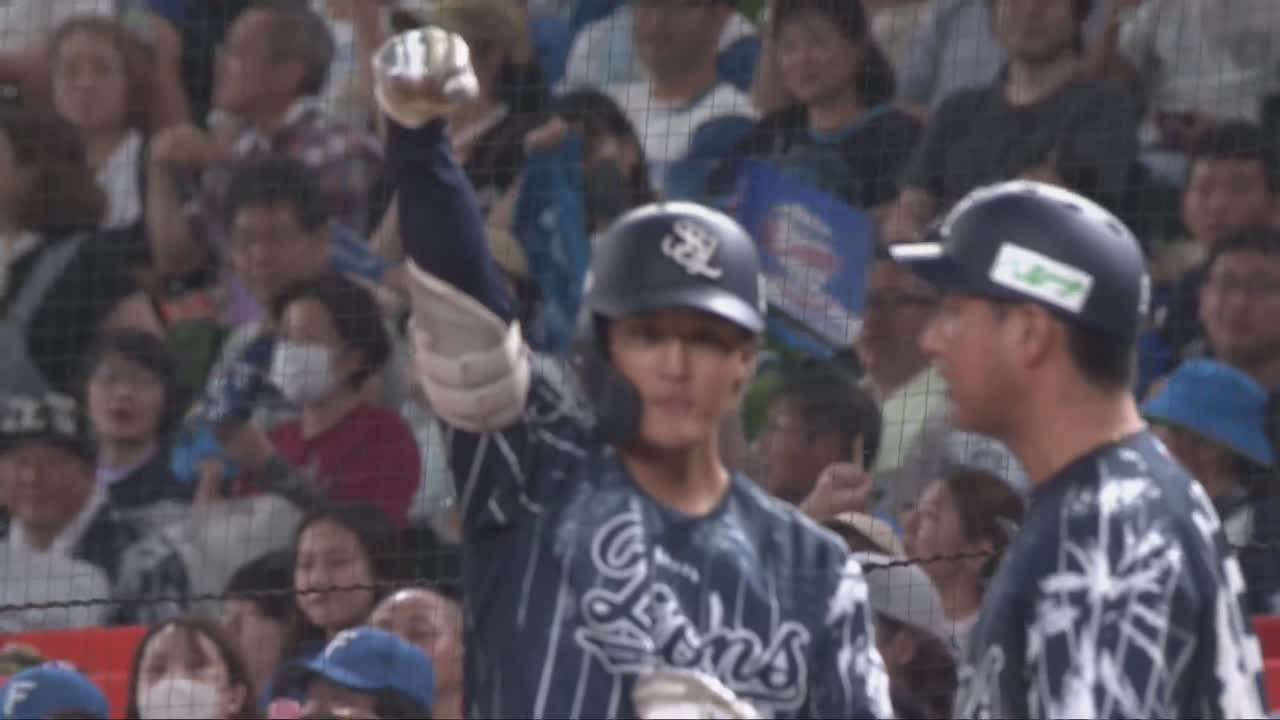 6回裏・L元山飛優 重要な局面で同点に追いついたライトへのタイムリーヒット!!