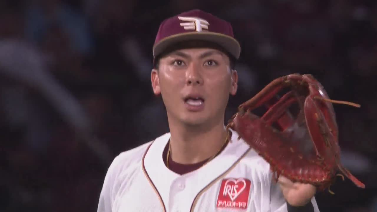 9回表・E村林一輝 センターへ抜けそうな強い打球をナイスキャッチ!!