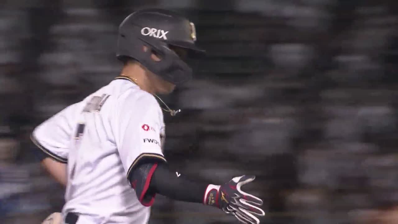 4回裏・B西川龍馬 今季第7号は逆転の2ランホームラン!!