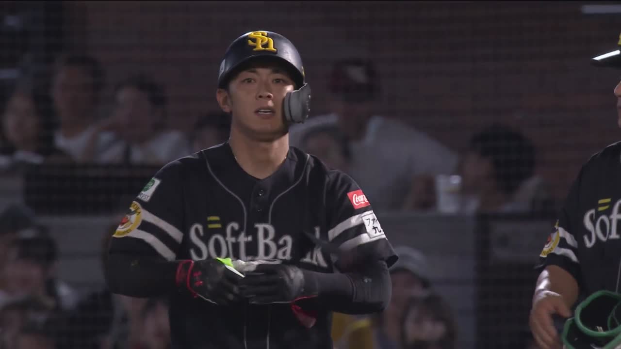 8回表・H今宮健太 今日なんと3本目となるタイムリーヒット!!
