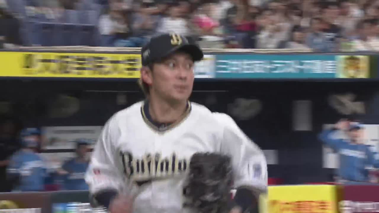 6回表・B西野真弘 ショートバウンドを素早く捌いた好プレー!!