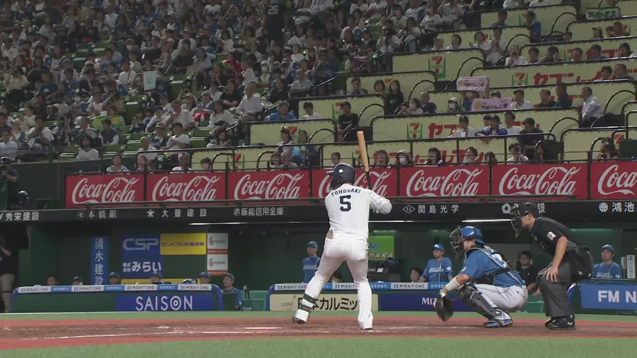 5回裏・L外崎修汰 三遊間を抜けるタイムリーヒット!!