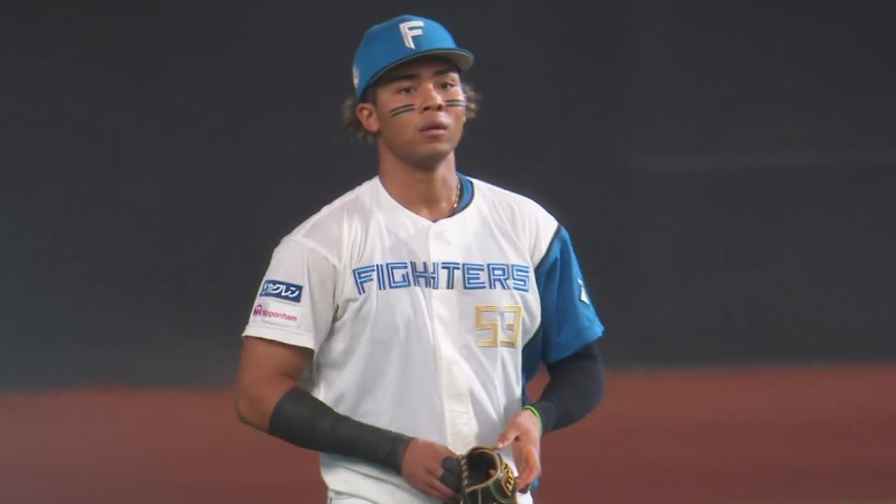 3回表・F水谷瞬 前に落ちそうな打球をスライディングキャッチ!!