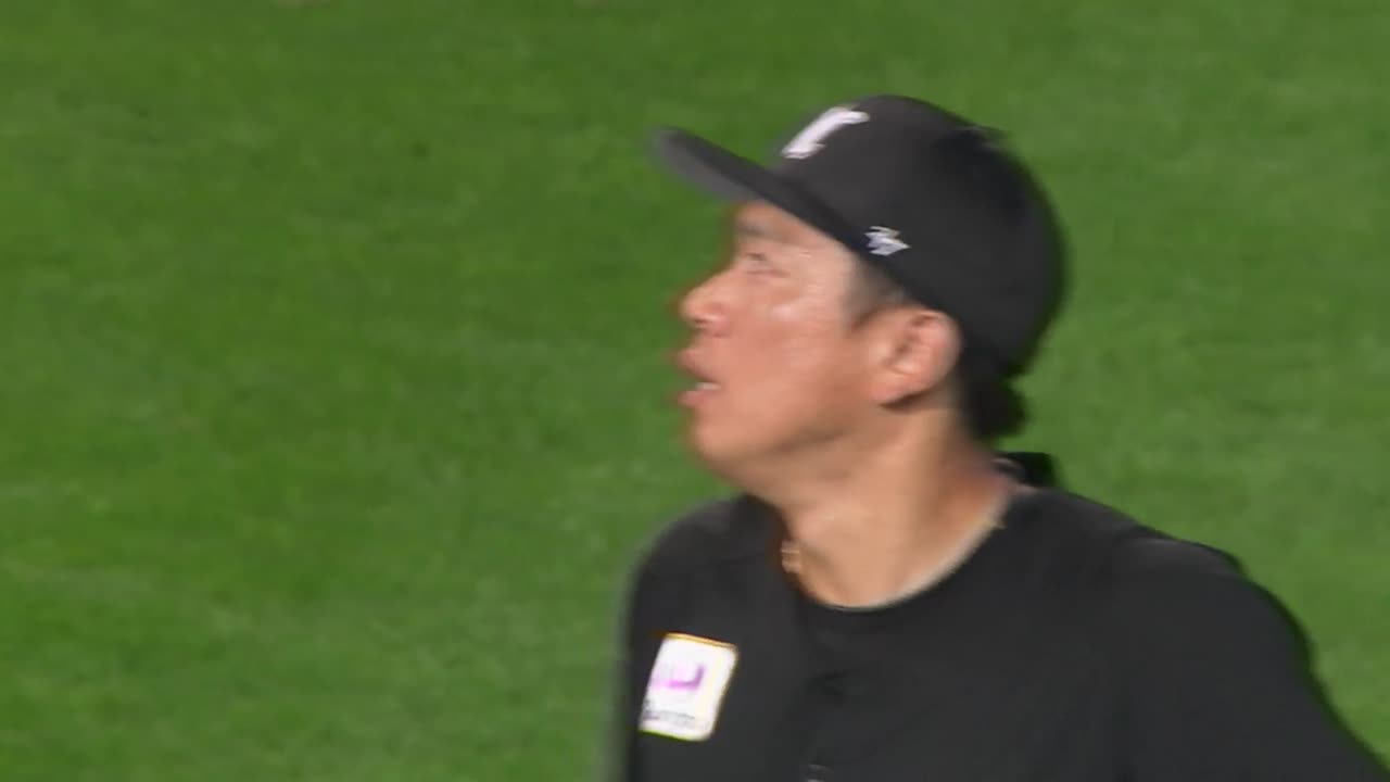 4回裏・M角中勝也 ヒット性の打球を前に出てスライディングキャッチ!!