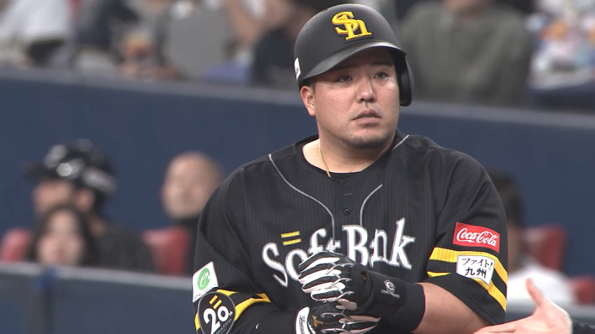 8回表・H山川穂高 センターの頭上を越えるタイムリーヒットを放つ!!