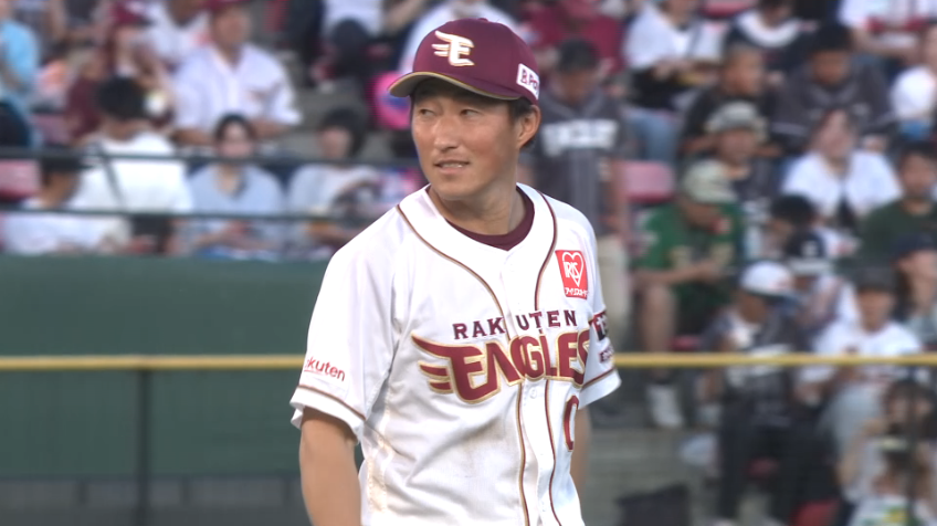 3回表・E小深田大翔 ジャンピングスローでアウトにする好プレー!!