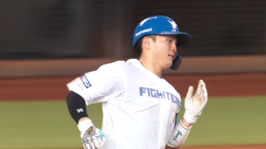 4回裏・F郡司裕也 レフトへのホームランで追加点!!
