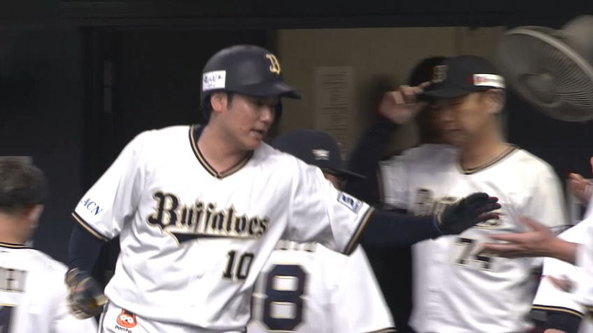 5回裏・B大城滉二 内野ゴロの間にランナーが生還し、1点先制!!