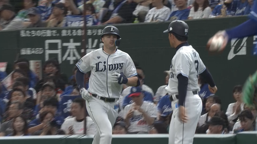 1回裏・Lネビン 初回から先制!! ショートゴロの間に先制点を奪う!!