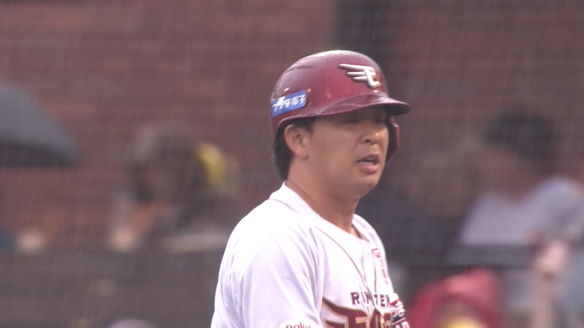 7回裏・E浅村栄斗 レフトへ同点タイムリーヒットを放つ!!
