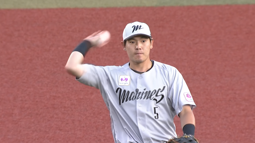 1回表・M安田尚憲 素早く反応!! 長打を防ぐファインプレー!!