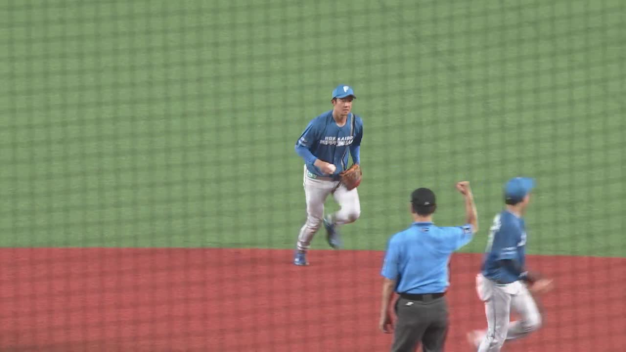 6回裏・F石井一成 ピンチの場面で投手を救うビッグプレー!!
