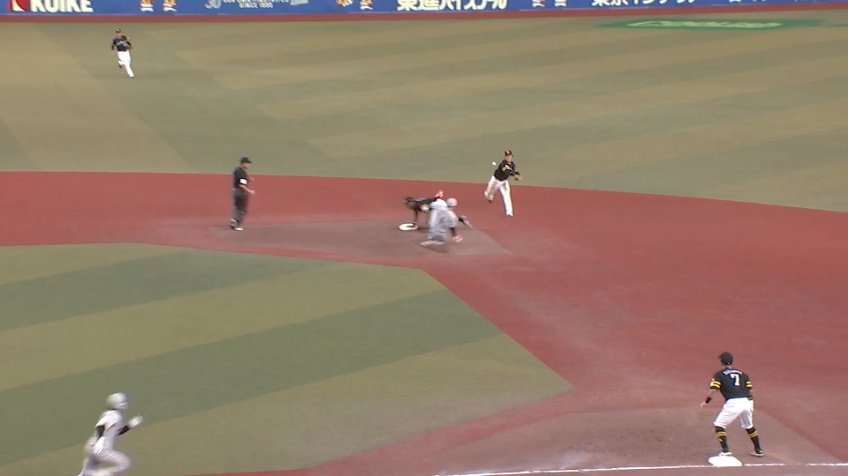 5回裏・H野村勇 華麗な身のこなし!! 二遊間抜かせぬナイスプレー!!