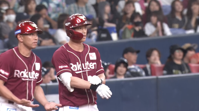 2回表・E辰己涼介 変化球を捉えタイムリー3ベースヒット!!
