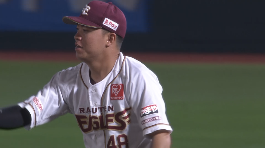 7回表・E渡邊佳明 鋭い打球をキャッチして素早い送球を見せる!!