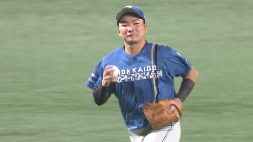 4回裏・F山縣秀 ヒット性の打球をジャンピングキャッチ!!