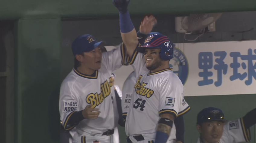 5回裏・Bディアス 来日初アーチとなる今季第1号2ランHRを放つ!!