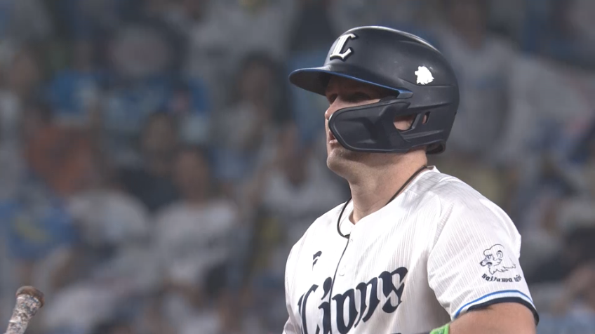 8回裏・Lネビン 右中間を破るタイムリー2ベースヒット!!