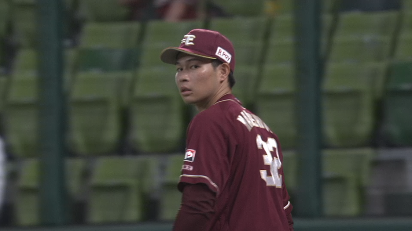 2回裏・E中島大輔 ネットにぶつかりながらキャッチするファインプレー!!