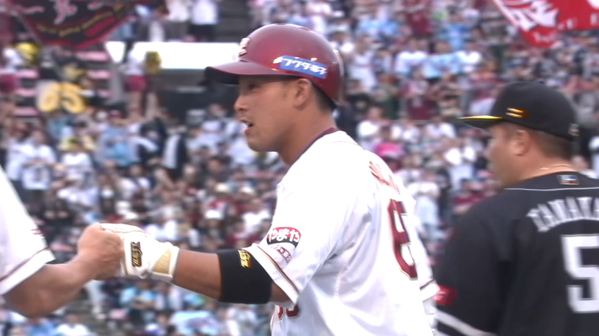 4回裏・E堀内謙伍 俊足活かし裏をかいたセーフティーバント!!