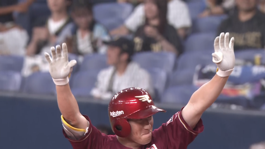 10回表・E小深田大翔 低めの球に上手く合わせて勝ち越しタイムリーを放つ!!