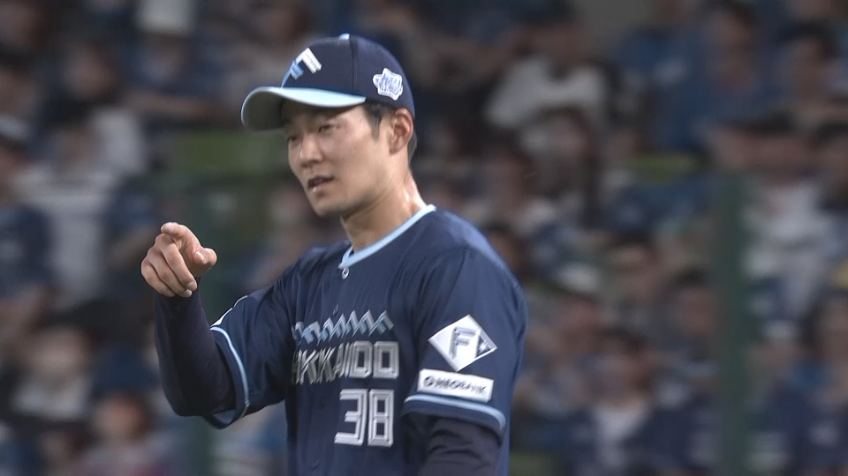 7回裏・F石井一成 ライトへ抜けそうな打球を好プレーでアウトに!!