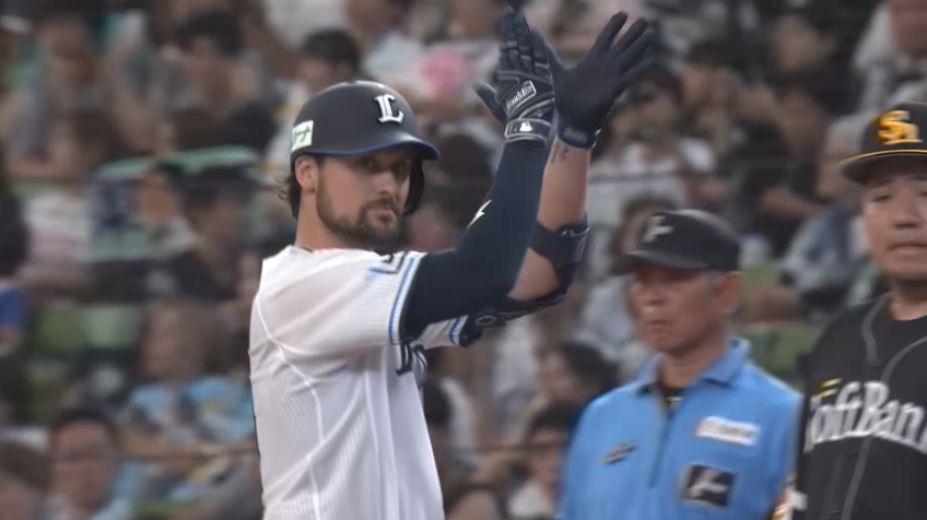 2回裏・Lデービス 記念すべきNPB初ヒット!!