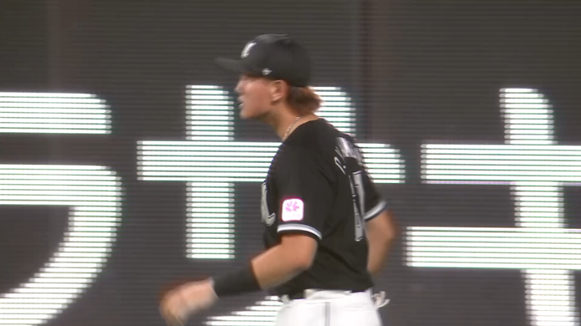 8回裏・M山本大斗 フェンスを恐れず打球をキャッチ!!