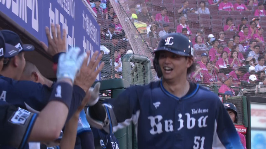 6回表・L西川愛也 先制打!! ライトポール際へのソロホームラン!!