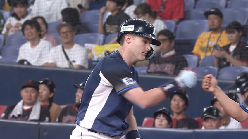 4回表・Lネビン すぐさま勝ち越し!! ライト線へのタイムリー!!