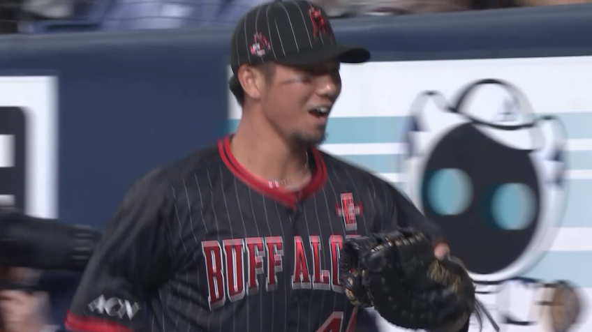 4回表・B頓宮裕真 カメラマン席への打球を掴むファインプレー!!